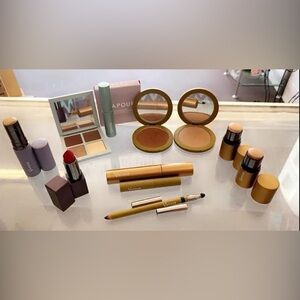 Beauty Makeup Set with Gold and Brown Shades